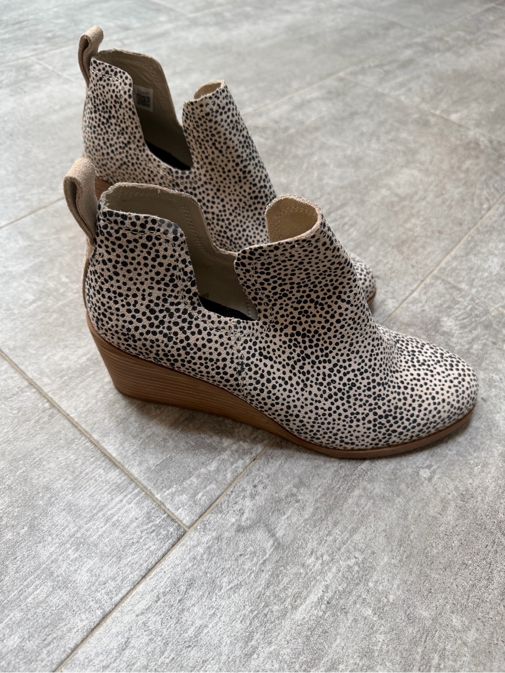 Toms Cream and Black Spotted Wedge Booties